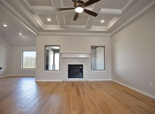 8401 Mountain Oak Dr, Edmond, OK 73034