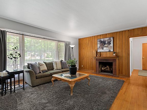 5th image of 3707 42nd Ave N