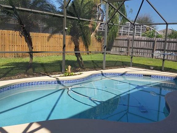 2nd image of 125 Lombard Cir