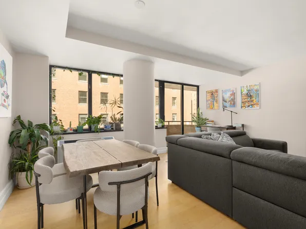 211 Madison Avenue image 2 of 7