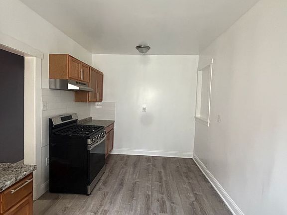 4th image of 7001 S Aberdeen St #1051-2