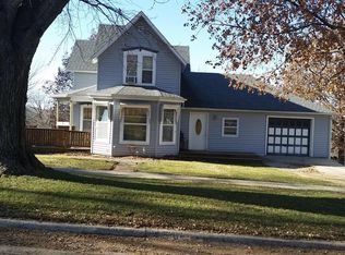 610 N Chestnut St, Avoca, IA 51521