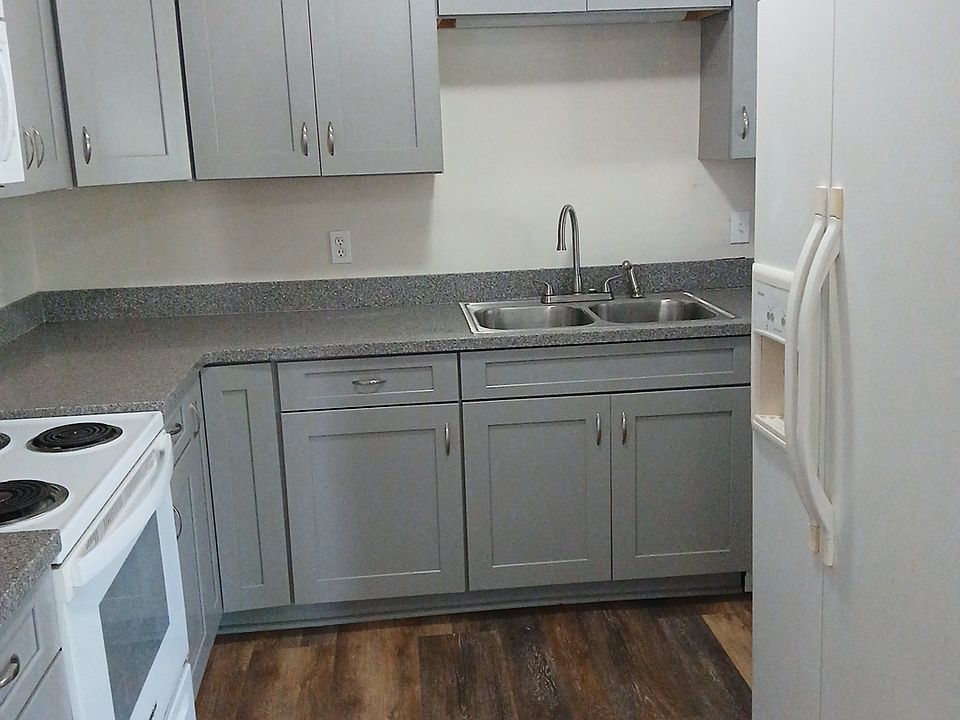 Recently remodeled kitchen. Soft close cabinets.