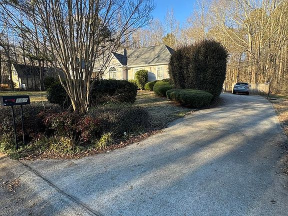 2nd image of 187 Oak Meadow Dr