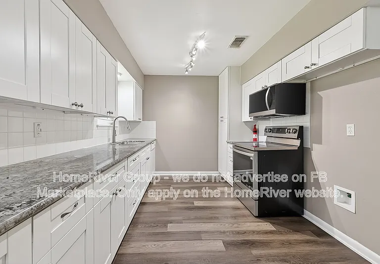 12002 Hillcroft Ave — Photo 12