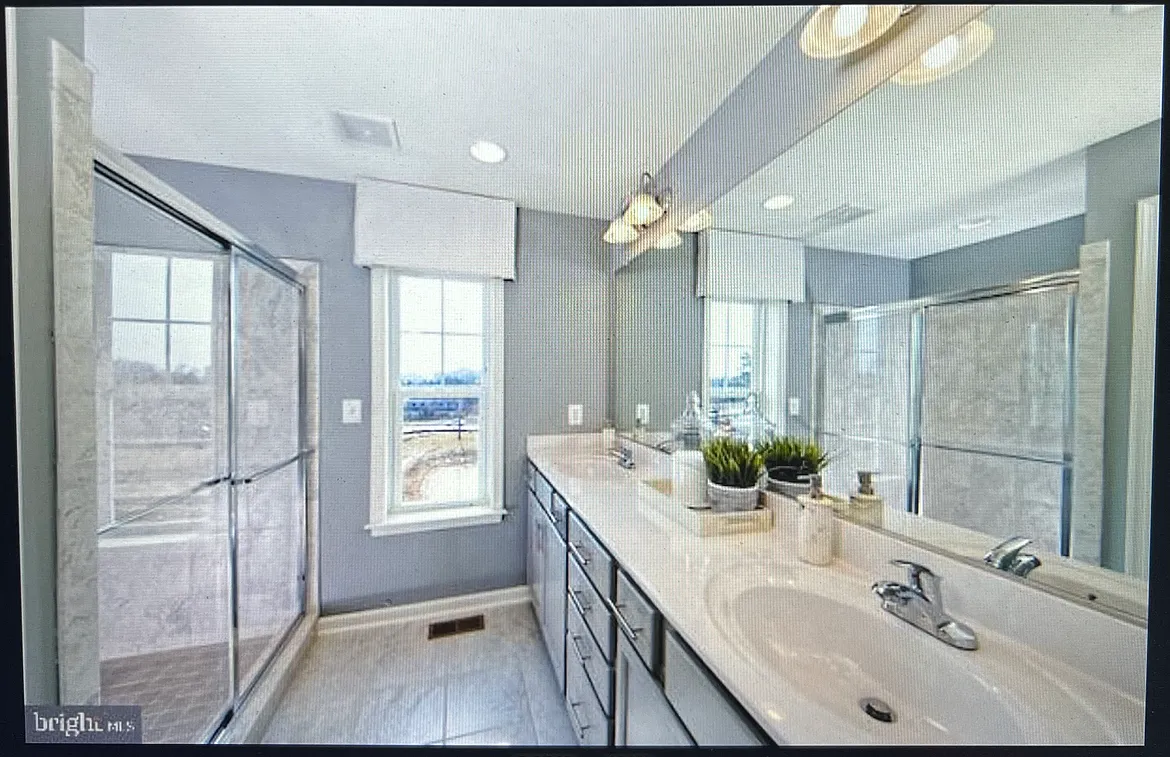 3 bed, 1930 sqft, $3,380 — Photo 1