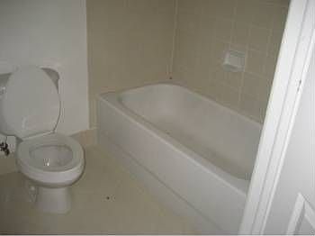 5th image of 1229 NE 32nd Ave