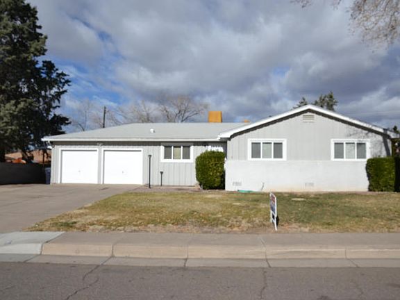2nd image of 5613 Madeira Pl NE