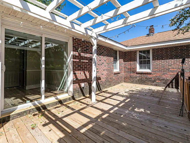 941 Evergreen Ave — Photo 47
