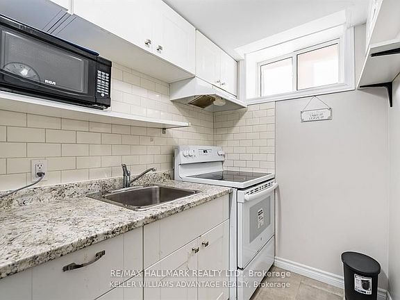 3rd image of 14 Innes Ave #3