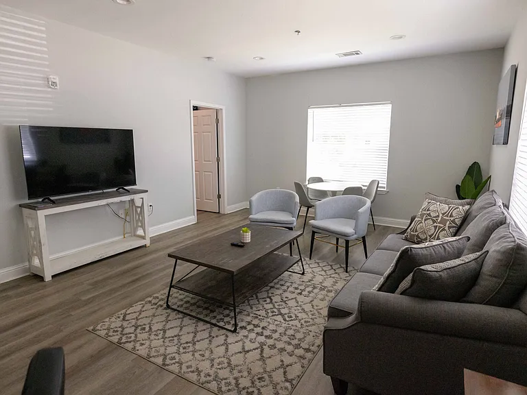 LTL Royal Palms Baton Rouge MT LLC — Photo 38