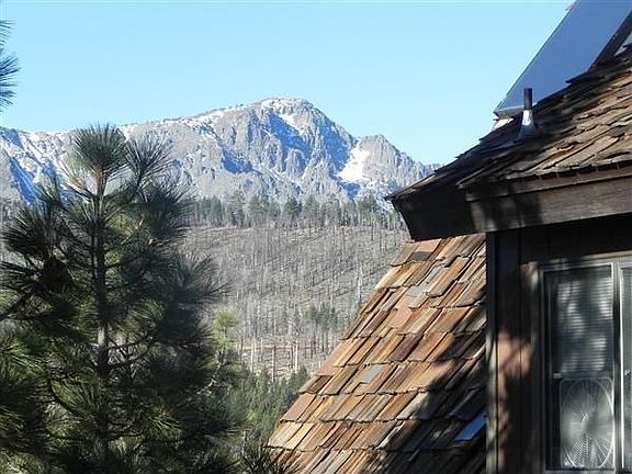 3rd image of 1056 Summit Dr