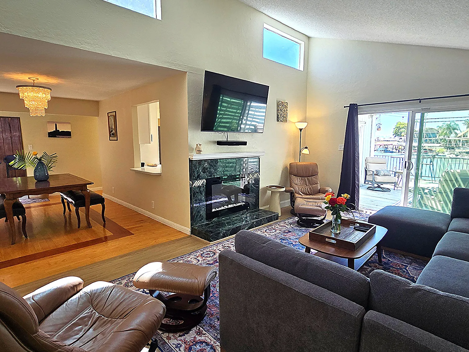 2 bed, 1498 sqft, $4,000 — Photo 2