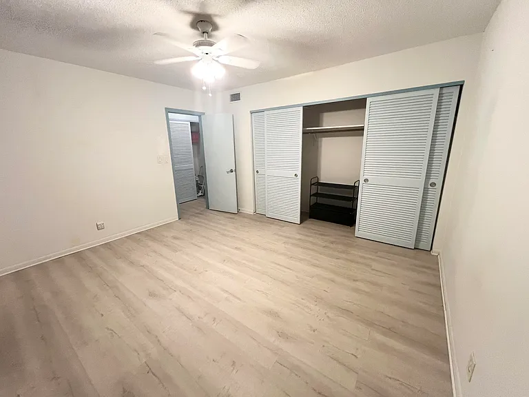 1551 N 12th Ct #10B — Photo 9