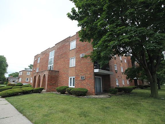 5th image of 9721 S Cicero Ave