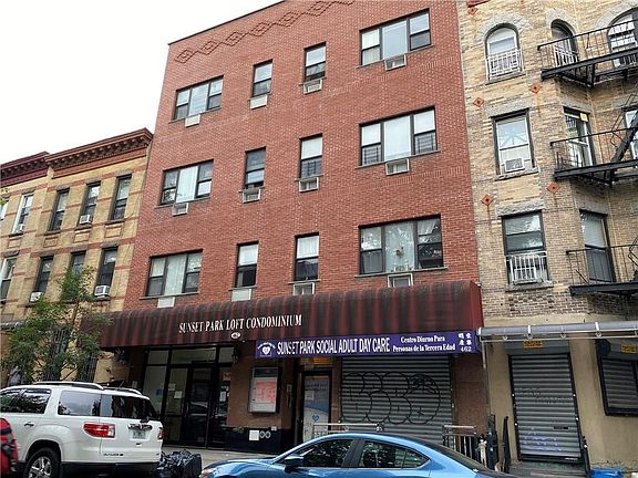 2nd image of 462 52nd St APT C2