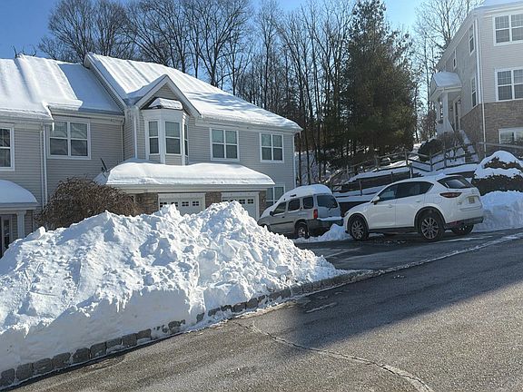 3rd image of 12 Black Bear Ct