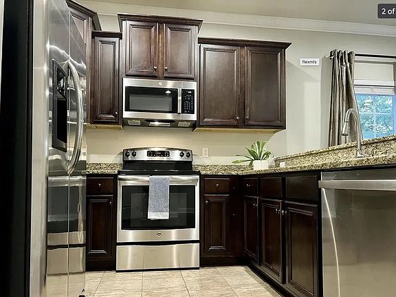 3rd image of 20 E Shady Oaks Ln Unit F