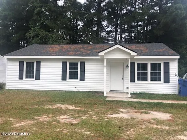 1821 East Trail Drive SE, Wilson, NC 27893