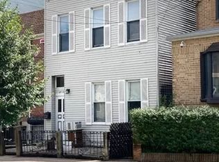 2529 Crescent St, Astoria, NY 11102