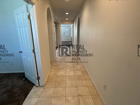 3rd image of 27733 Rockwood Ave