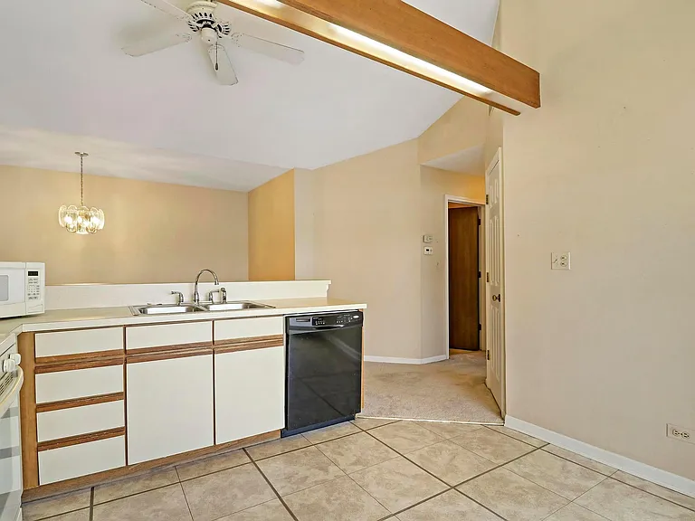 1206 Ballantrae Pl #E — Photo 7