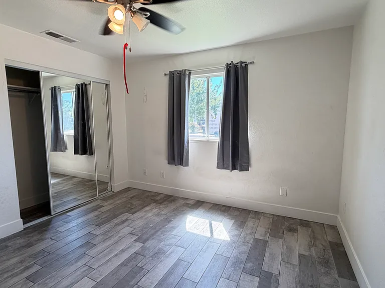 5108 Clark St — Photo 12