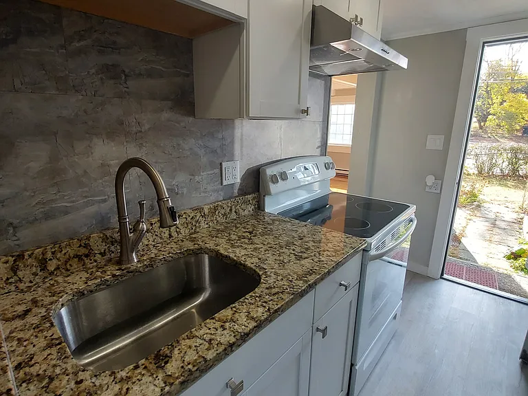 164 Main St #3 — Photo 4