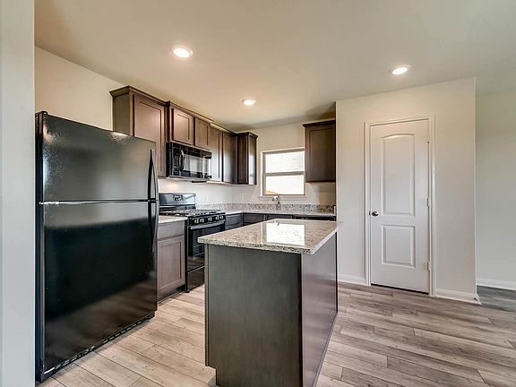 3rd image of 3001 Spyglass Dr #5IE79O
