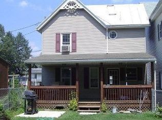 16 Morris St, Pine Grove, PA 17963