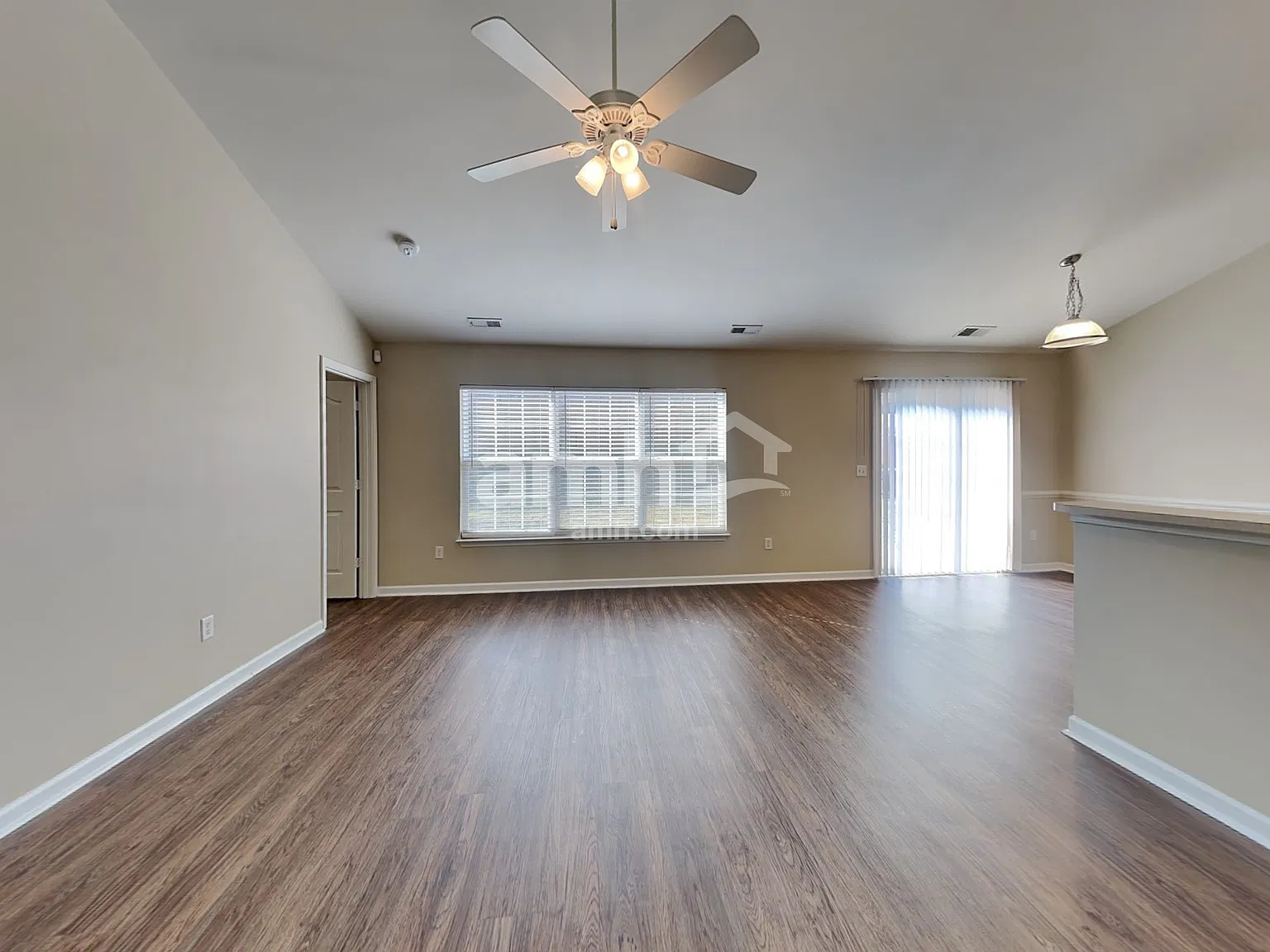3 bed, 2.0 bath, 1620 sqft, $1,980 — Photo 4