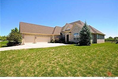 1st image of 16401 Oak Manor Dr