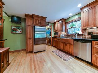 19 Francis Rd, Wellesley, MA 02482