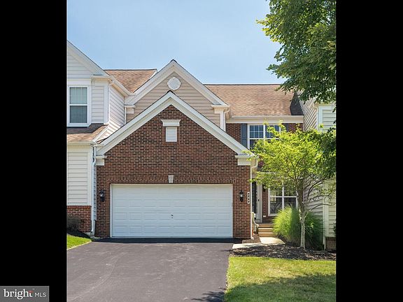 3rd image of 209 N Caldwell Cir