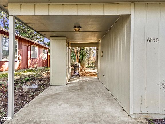 5th image of 6850 SW Harbor Ave