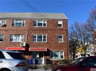40-02 155th St, Flushing, NY 11354