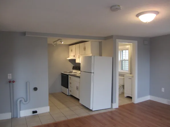 397 Alfred St APT 202, Biddeford, ME 04005
