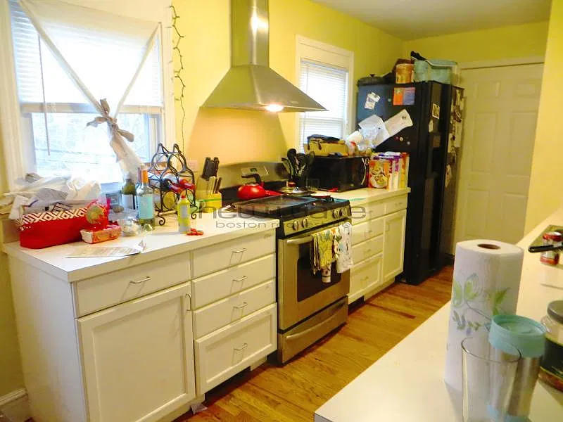 5 bed, 2000 sqft, $6,600 — Photo 3