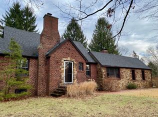 58 Renshaw Rd, Hamden, CT 06518