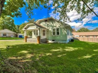 1001 N Market St, Monticello, IL