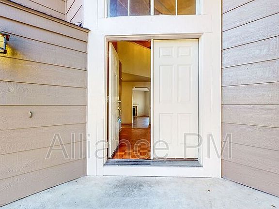 5th image of 9452 Wellington Cir