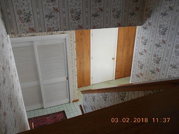 4th image of 646 14th St SE