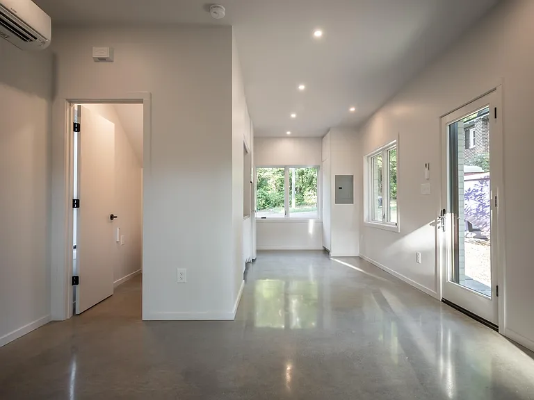 297 Morton Ave #BACK HOUSE — Photo 12