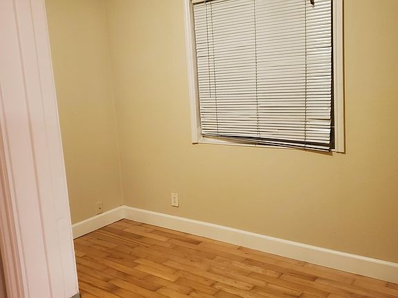 5th image of 1120 Newbridge St
