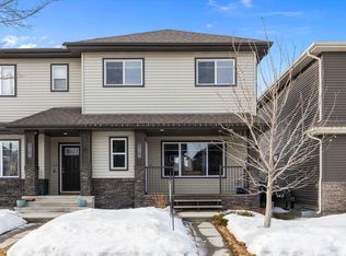 1074 Watt Promenade SW, Edmonton, AB T6X 1T7