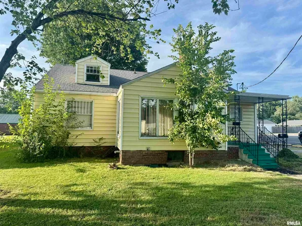 1003 E Main St, West Frankfort, IL 62896