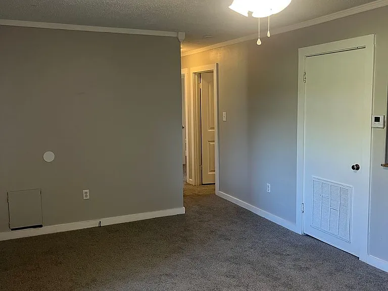610 N Fir St — Photo 29
