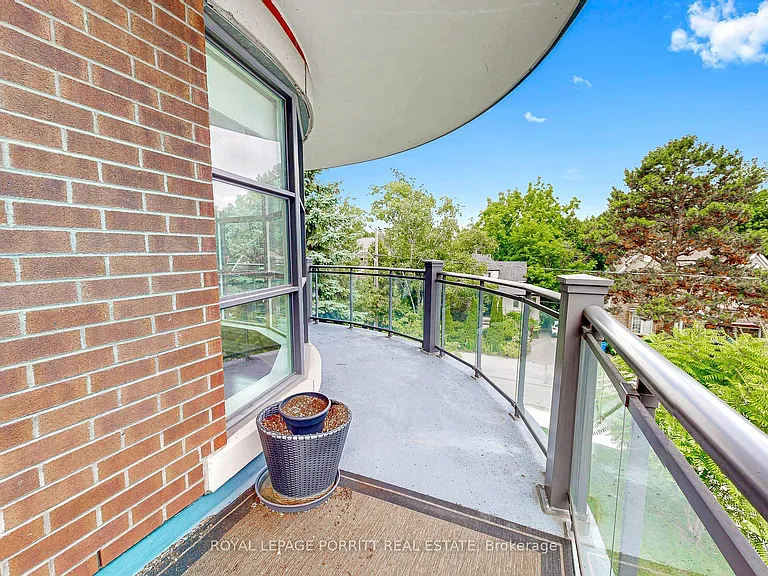 9 Burnhamthorpe Cres #309 — Photo 40
