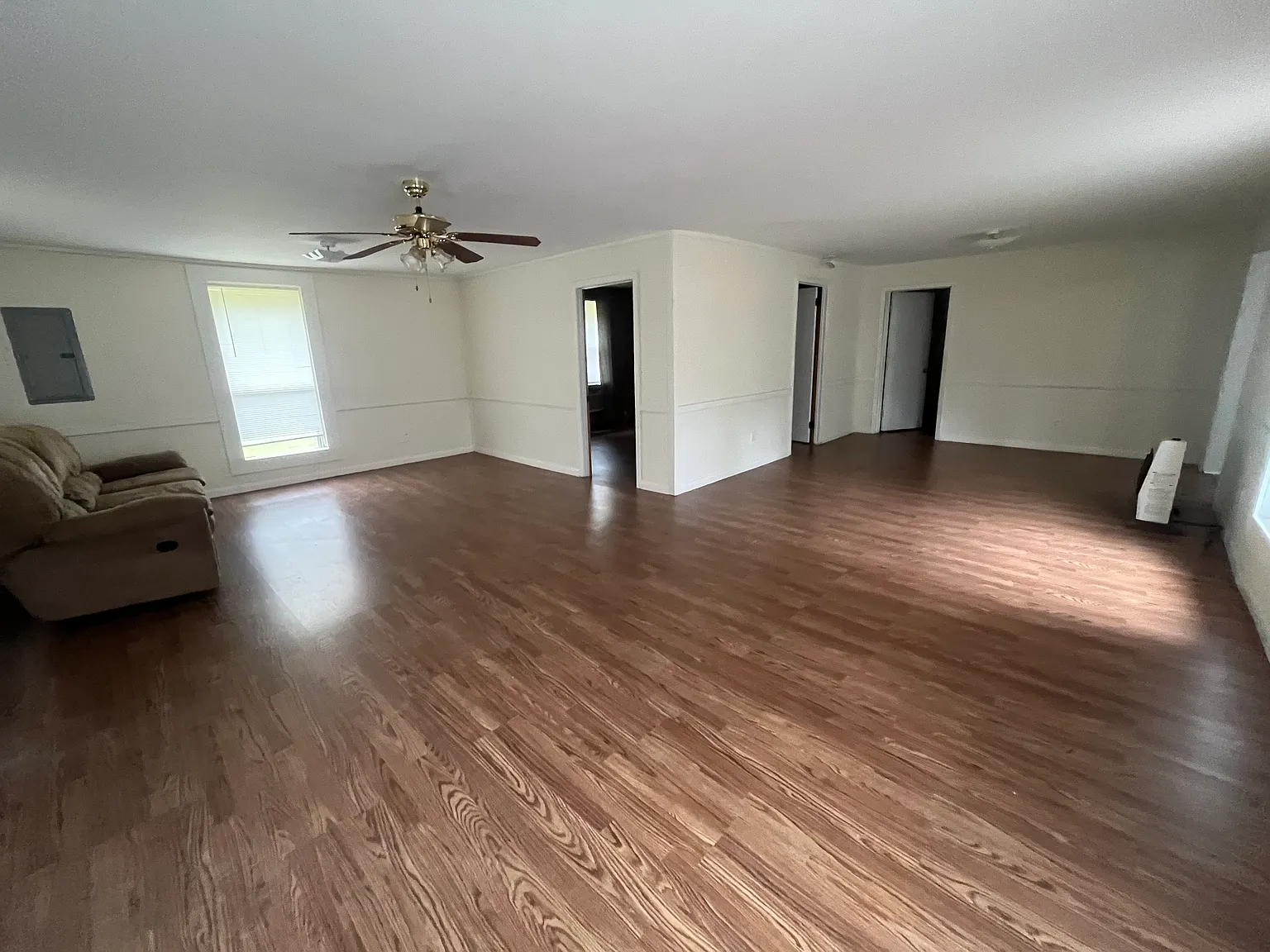 2 bed, 1000 sqft, $1,100 — Photo 3