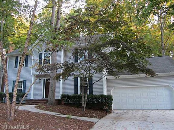3rd image of 2606 Beaconwood Dr